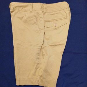 St. Johns Bay  size 8p khaki shorts.